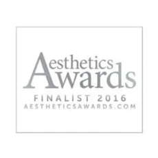 <p>#1 Médico Estético en EE. UU. según el voto de pares en <em>Aesthetic Everything</em></p>